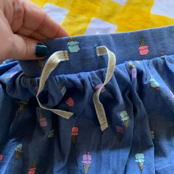 Oshkosh skirt - Picture 5 of 6